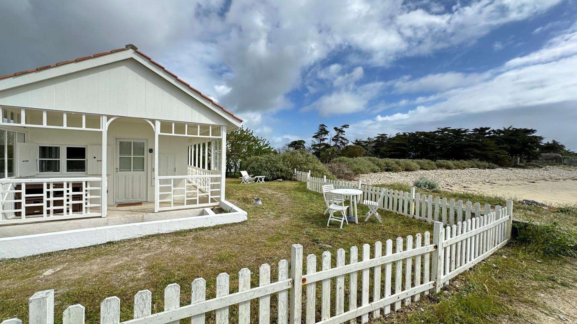Maison Sur La Plage Avec Vue Mer Panoramique Le Martray Luaran gambar